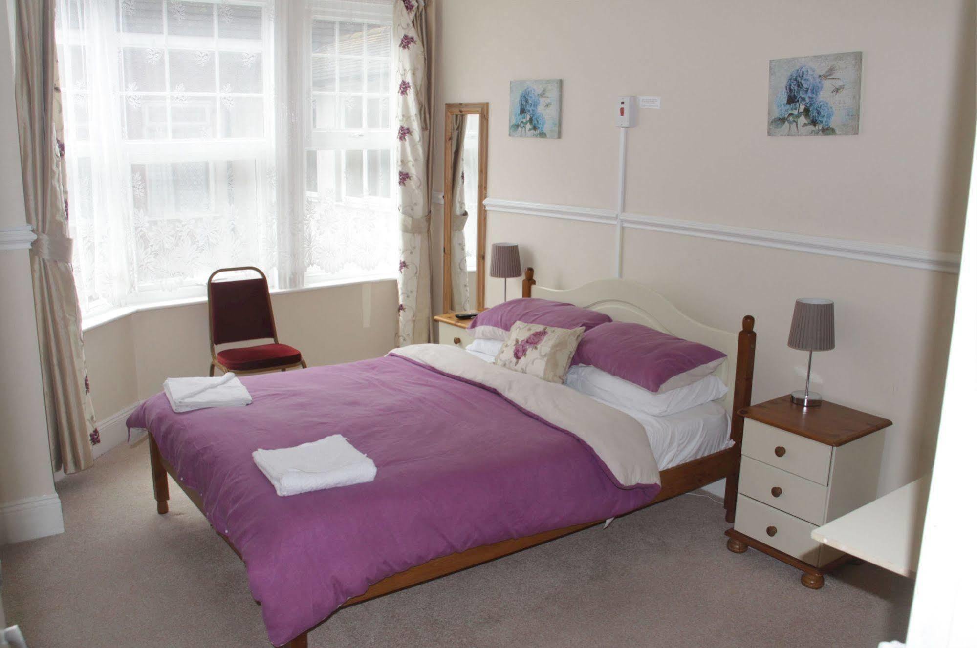 The Majestic Bed and Breakfast Great Yarmouth Esterno foto